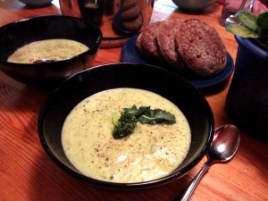 Potatis-broccoli-soppa2